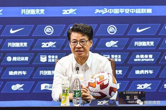 电影完美再现演唱会华彩，更加入全新情节与彩蛋，不仅有歌迷熟悉的影帝黄渤、梁家辉现身，还有神秘嘉宾加盟带来惊喜
